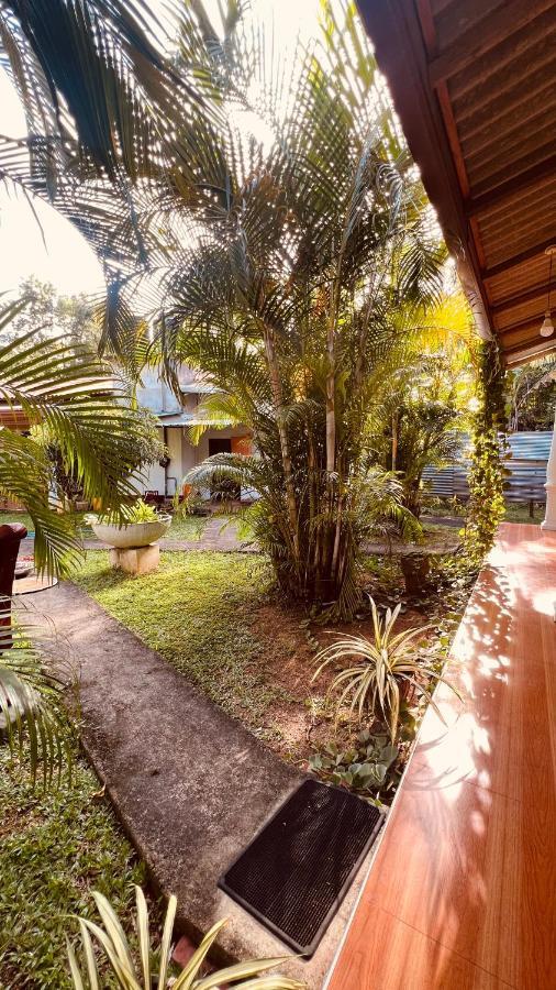 Lal Home Stay シギリヤ エクステリア 写真